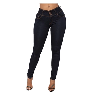 Jean skinny bleu foncé à taille haute avec triple boutonnage sur fond blanc pur