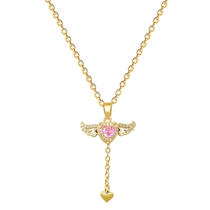 Elegante Halskette aus Titanstahl mit rosa Herzanhänger und beweglichen Diamantflügeln