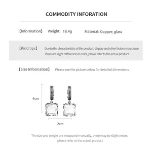Detailed size chart for C-shaped square glass earrings with dimensions and weight info