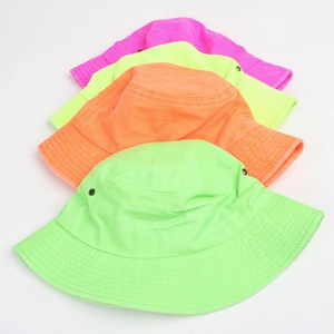 Bobs en coton néon fluo en rose, jaune, orange et vert pour la protection solaire