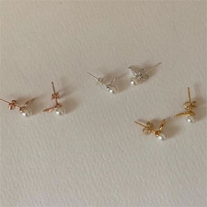 Elegant 925 sterling silver bunny pearl stud earrings in rose gold, silver and gold tones