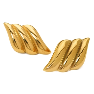 Elegant gold wavy textured heart-shaped stud earrings in minimalist stainless steel