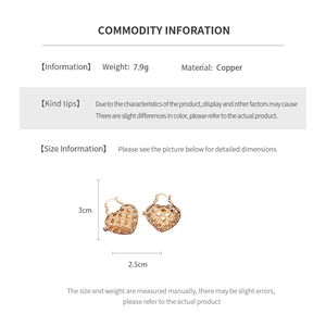 Detailed dimension guide for hollow gold heart earrings in copper, 3cm height