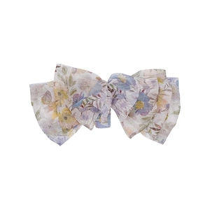 Barrette à cheveux en mousseline fleurie avec clip à ressort aux tons pastel