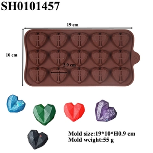 Detailed view of 15-cavity silicone heart mold with T-letter pattern and dimensions