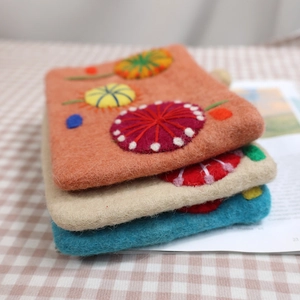 Handmade wool felt dandelion coin purse and card holder with floral embroidery