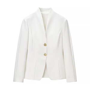 Blazer blanc élégant pour femme avec col en V et deux boutons dorés au design épuré