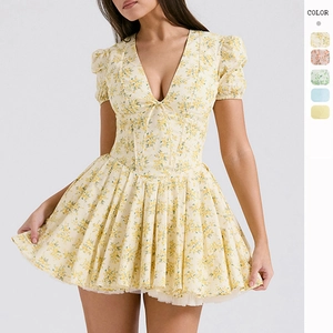 Französisches Süßes Blumen Mini Kleid Puffärmel V-Ausschnitt Hohe Taille A-Linie Sommer Retro Stil Polyester Mode Für Frauen