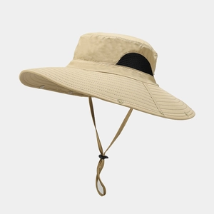 Cappello da sole outdoor kaki con tesa larga, pannelli in rete e laccio regolabile