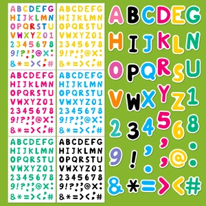 Set di adesivi arcobaleno con lettere e numeri per decorare tazze e caschi