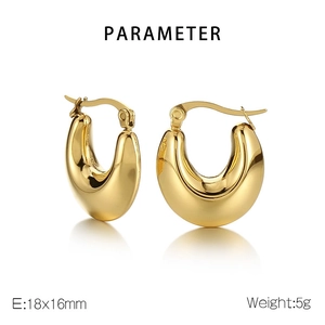 Detailed view of gold-tone U-shaped hollow earrings with size 18x16mm and weight 5g