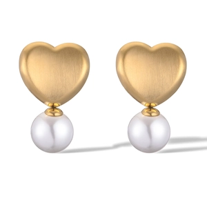 Elegant 18K gold plated heart stud earrings with white pearls and brushed metal finish