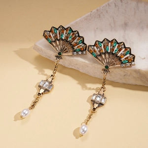 Orecchini a ventaglio vintage dorati con gemme colorate e perle bianche pendenti