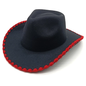Chapeau de cowboy en feutre noir classique avec bordure à coutures rouges style jazz