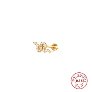 Boucles d'oreilles serpent en argent sterling S925 doré avec diamants sur fond blanc