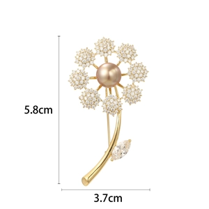 Golden pearl dandelion brooch with sparkling rhinestones, height 5.8cm and width 3.7cm