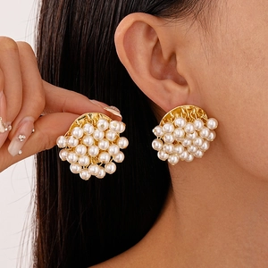French Retro Round Cluster Imitation Artificial Pearl Stud Earrings With Silver Earring Post Alloy Elegant Jewelry For Women