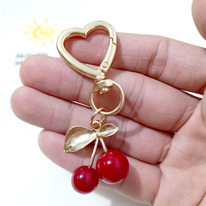 Sweet Cherry Keychain With Gold Metal Leaves Heart Shaped Carabiner Alloy Resin Bag Charm Korean Style Pendant For Women