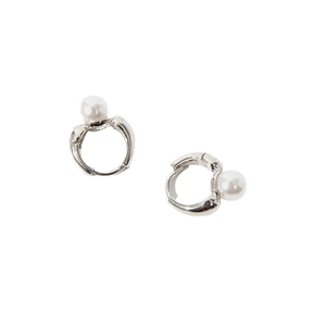 Elegant silver hoop earrings featuring white round pearls for a minimalist classic jewelry look