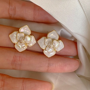 Vintage Flower Heart Geometric Stud Earrings Alloy Enamel With 925 Sterling Silver Earring Post Elegant Women Jewelry
