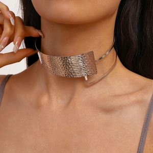Silver double-layer pleated metal choker necklace with hammered texture in geometric style