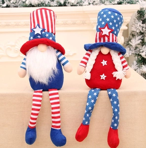 Détail de gnomes du 4 juillet avec motifs patriotiques d'étoiles et de rayures et tresses
