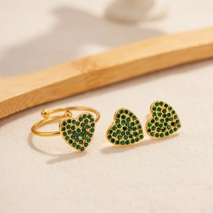 Set anello a cuore e orecchini in acciaio inossidabile placcato oro 18K