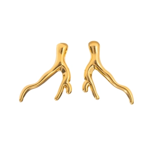Boucles d'oreilles minimalistes dorées en forme de branche avec finition métallique polie