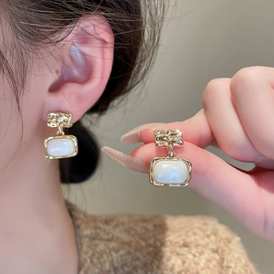 Vintage gold square earrings with hammer texture and white resin stone for women