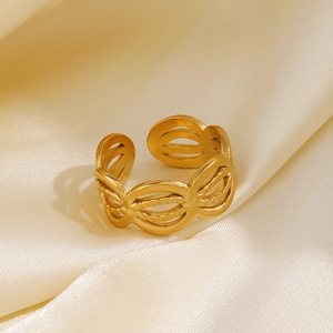 Elegant 18K gold-plated irregular circular rings with hollowed-out vintage design
