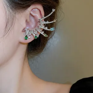Manchette d'oreille en argent avec diamants et zircon émeraude pour oreilles non percées