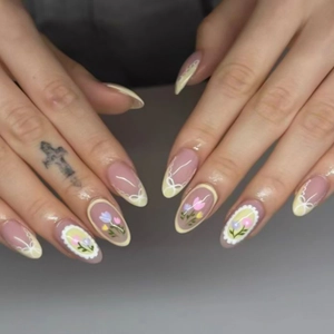 Press On Nails Almond Shape French Style Tulip Flower White Bow Design Full Cover Artificial Finger Nails For Women