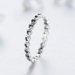 Minimalist S925 sterling silver open ring with continuous hollow heart pattern design
