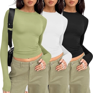 Dreierpack figurbetonte Langarmshirts in den Farben Grün, Weiß und Schwarz