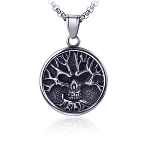 Collier rétro arbre de vie en acier inoxydable avec motif crâne sur fond blanc