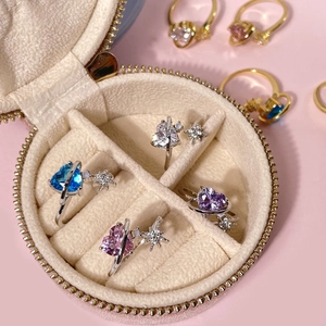 Romantic heart-shaped zircon rings set in 18k gold plating with celestial star motifs