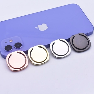 Detailed comparison of metal phone ring holders in four colors with a mobile phone