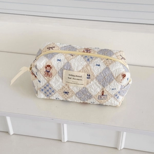 Checkered quilted bear cosmetic bag in beige and blue cotton with convenient handle