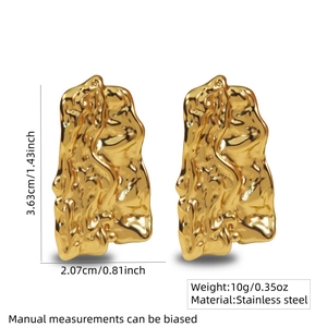 Detailed size parameters of 3.63cm gold irregular hammered stainless steel earrings