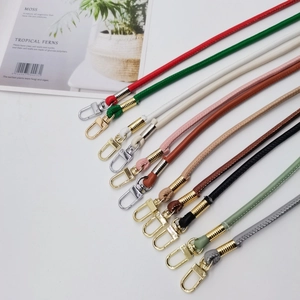 Tracolle versatili in pelle PU con fibbie metalliche in vari colori assortiti
