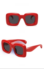 Détails des lunettes de soleil carrées rouges à monture épaisse pour enfants avec verres gris