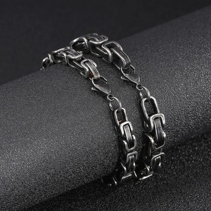 Men's vintage grey stainless steel box chain bracelet with antique finish and lobster clasp