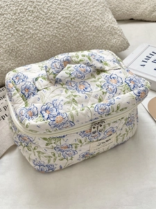 Quilted Cotton Makeup Bag Blue Floral Large Capacity Travel Toiletry Organizer With Handle Double Zipper For Women