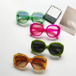 Irregular large frame sunglasses for women in multi-color fashion styles with wavy top design