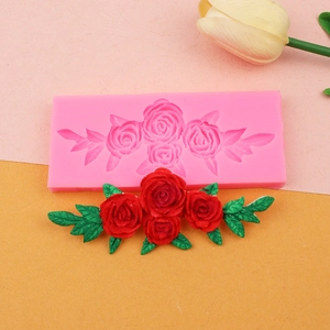 Detaillierte 3D-Rosen Silikonform für Fondant und Seife mit realistischen Kunstharzblumen