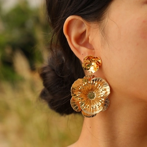 Fashion Copper Flower Drop Earrings For Women Elegant Oversized Petal Statement Earrings Gold Plated Floral Jewelry Accessories Gift