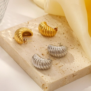 Stainless Steel Croissant Earrings For Women C-Shaped Spiral Threaded Design Gold Silver Tone Minimalist Trendy Jewelry