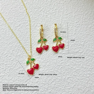 Details zum roten Kirsch-Schmuckset inklusive Maße für Halskette und Ohrringe