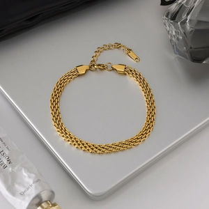 Klassisches Armband aus 18K vergoldetem Edelstahl-Mesh mit verstellbarem Karabiner