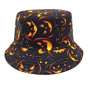 Bob d'Halloween noir avec motifs citrouilles orange pour protection solaire festive